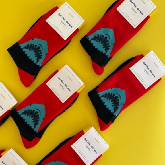 Brand New, Organic Cotton Crew socks, shark design, size 7-13, unisex - Picture 7 of 9
